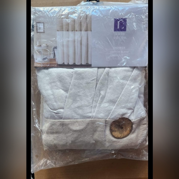 Linen Button Shower Curtain - Lush Décor 72×72 - Picture 6 of 7